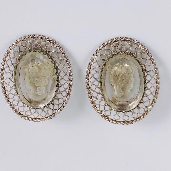 Vintage Whiting & Davis Cameo Clip-On Earrings, Filigree, 1950s Jewelry - Picture 9 of 12